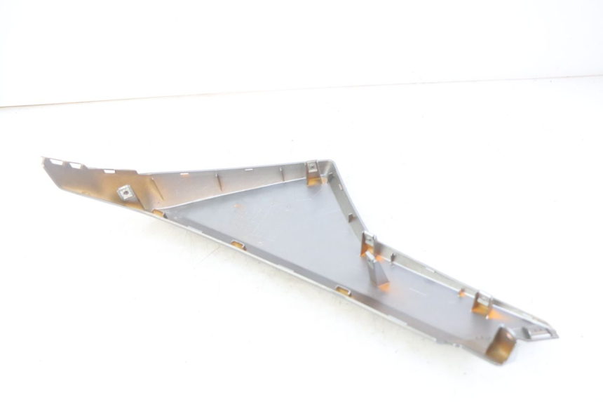 photo de RIGHT FRONT SIDE PANEL HONDA VISION NSC R 50 (2013 - 2015)