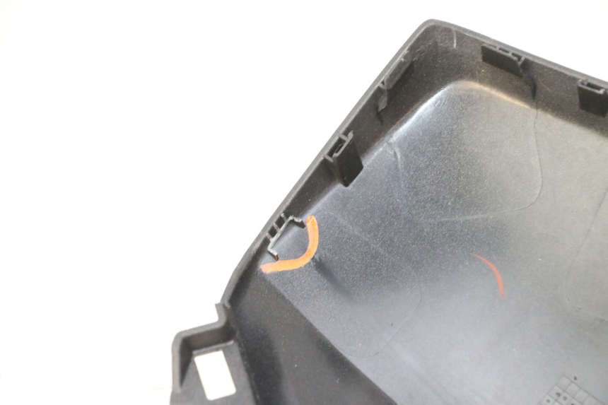 photo de RIGHT FRONT FAIRING YAMAHA XMAX X-MAX 125 (2021 - 2025)