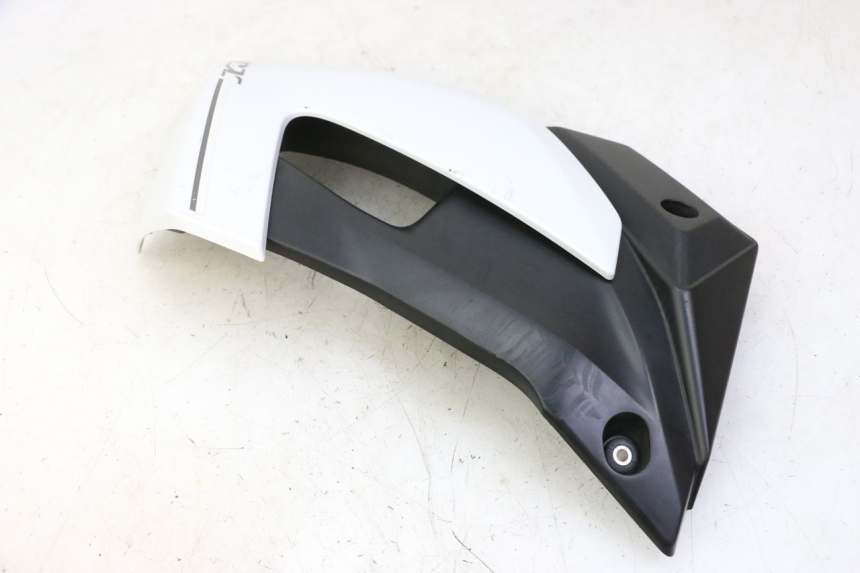 photo de RIGHT FRONT FAIRING YAMAHA XJ6 ABS 600 (2008 - 2016)