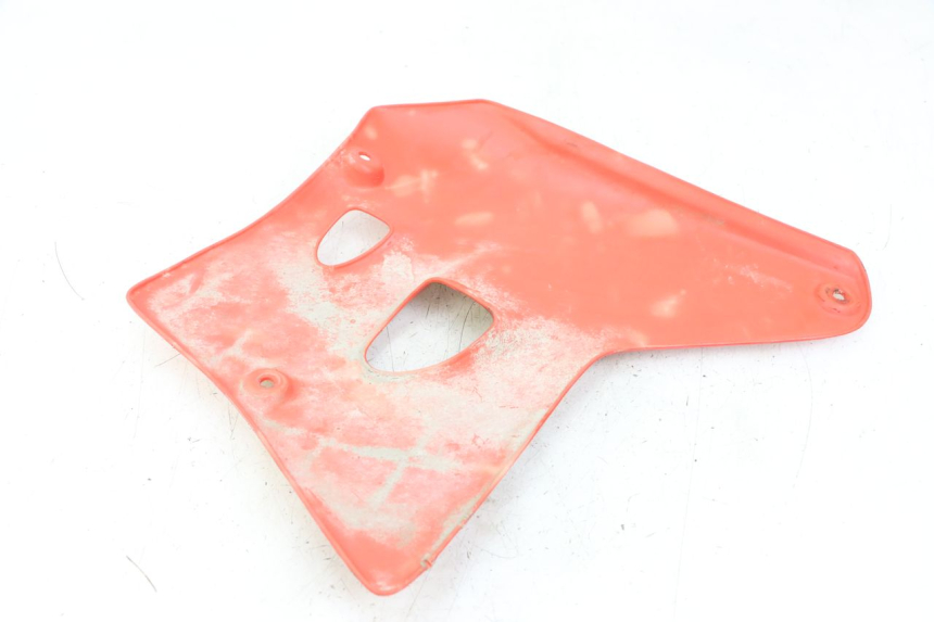 photo de RIGHT FRONT SIDE PANEL PEUGEOT XP6 50 (1997 - 2003)