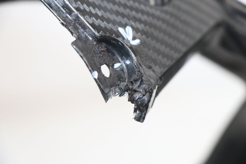 photo de RIGHT FRONT FAIRING YAMAHA YZF R1M R1 M 1000 (2015 - 2020)