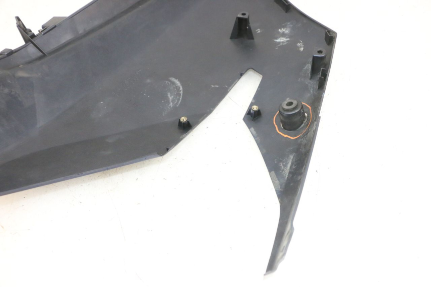 photo de LEFT FRONT FAIRING SUZUKI DL V STROM 1000 (2002 - 2007) - Fixing points details