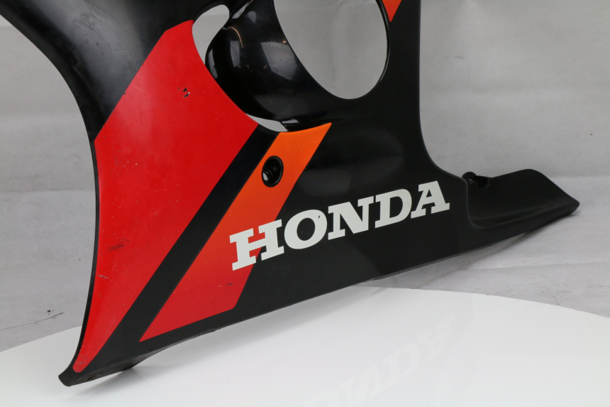 photo de LEFT FRONT FAIRING HONDA CBR F 600 (1996 - 1998)