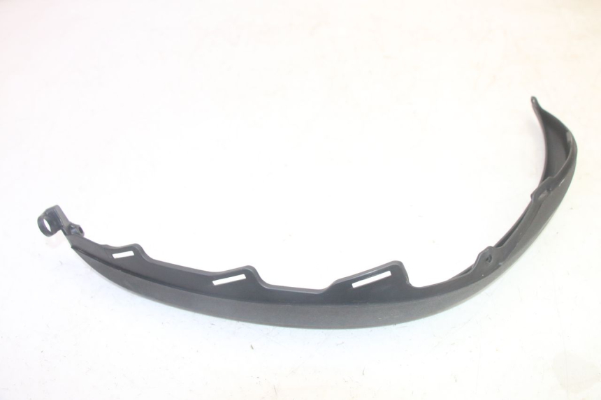 photo de LEFT FRONT FAIRING PIAGGIO MP3 HPE 350 (2018 - 2020) - Zoom on usage condition