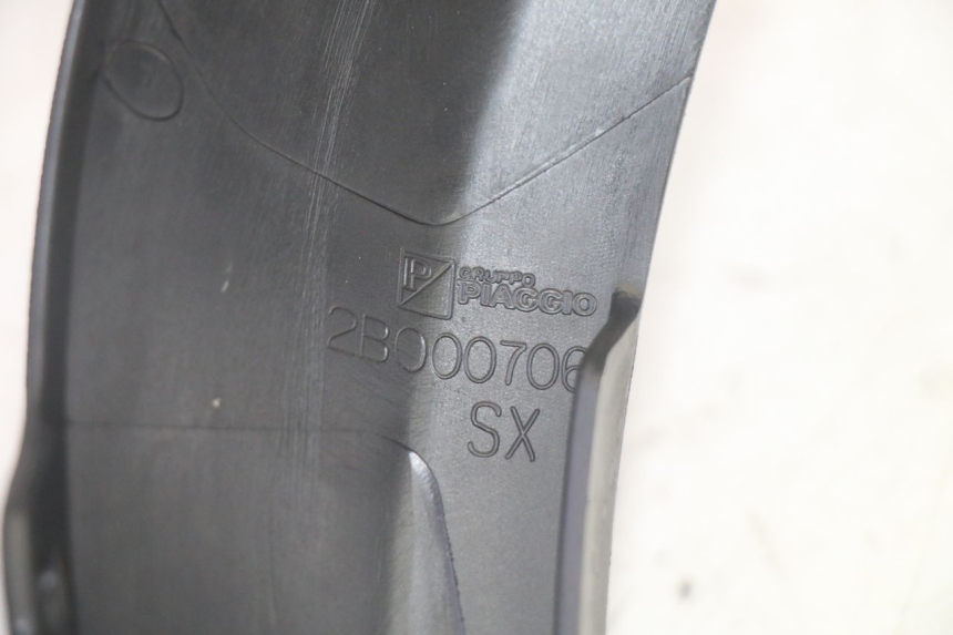 photo de LEFT FRONT FAIRING PIAGGIO MP3 HPE 350 (2018 - 2020) - Product overview