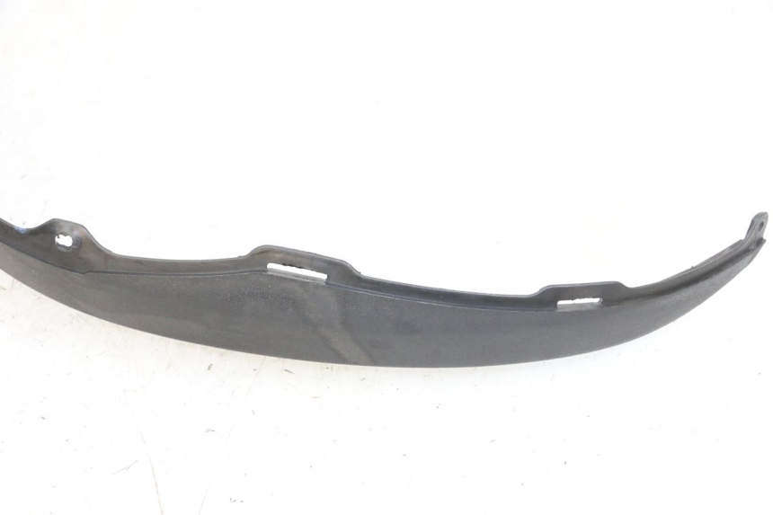 photo de LEFT FRONT FAIRING PIAGGIO MP3 500 (2016 - 2018) - Zoom on usage condition