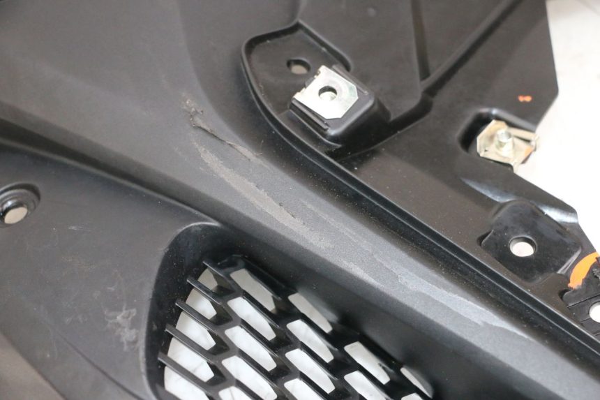 photo de LEFT FRONT FAIRING BMW R GS 1250 (2021 - 2024) - Surface and material condition