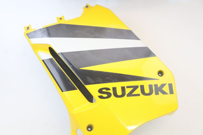 photo de LEFT FRONT FAIRING SUZUKI GS F 500 (2004 - 2007)