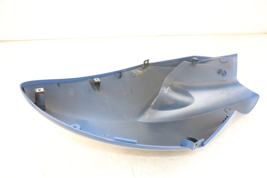 photo de LEFT FRONT SIDE PANEL YAMAHA TDM ABS 900 (2002 - 2014) - Zoom on usage condition