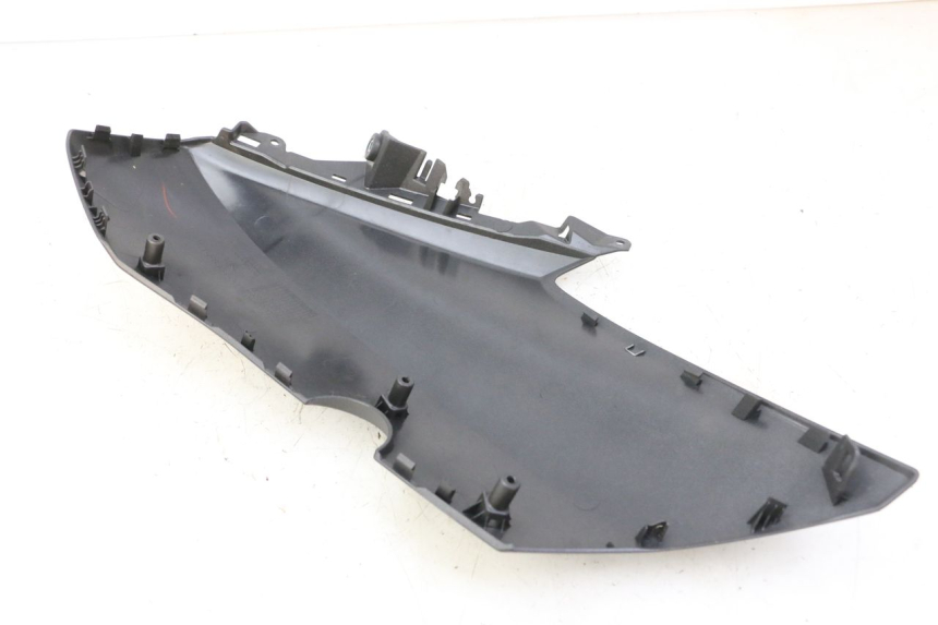 photo de LEFT FRONT FAIRING YAMAHA XMAX X-MAX 125 (2021 - 2025)