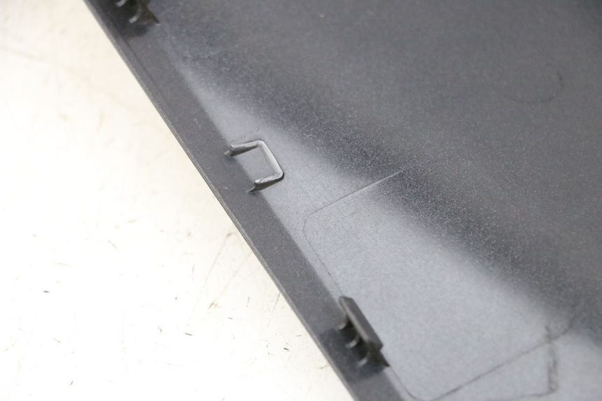 photo de LEFT FRONT FAIRING YAMAHA XMAX X-MAX 125 (2021 - 2025)