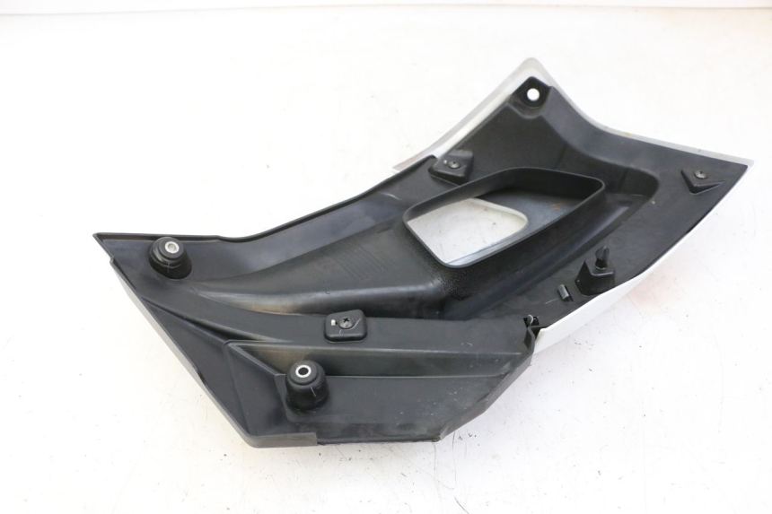 photo de LEFT FRONT FAIRING YAMAHA XJ6 ABS 600 (2008 - 2016)
