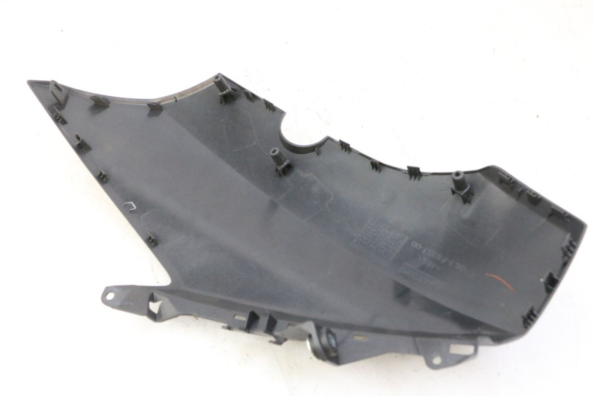 photo de LEFT FRONT FAIRING YAMAHA XMAX X-MAX 125 (2021 - 2025)