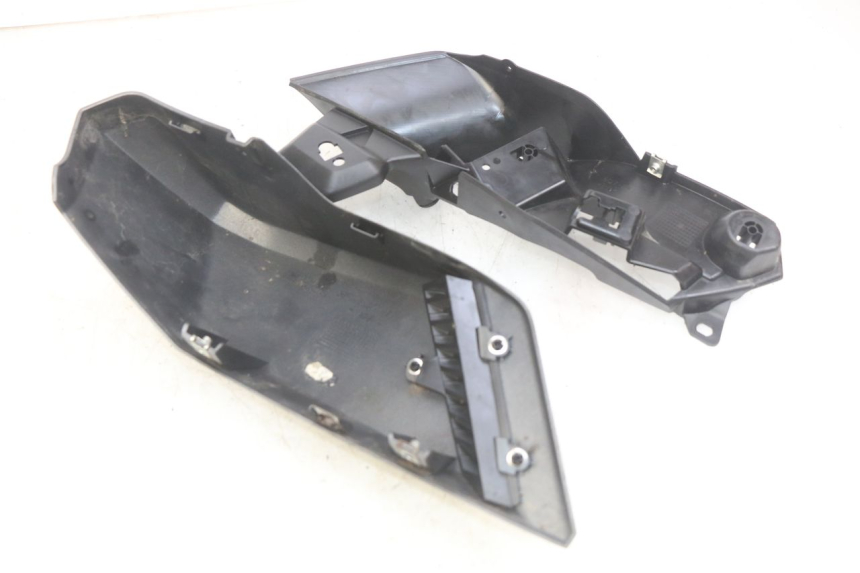 photo de LEFT FRONT SIDE PANEL YAMAHA MT ABS 125 (2014 - 2018)