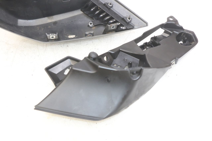 photo de LEFT FRONT SIDE PANEL YAMAHA MT ABS 125 (2014 - 2018)
