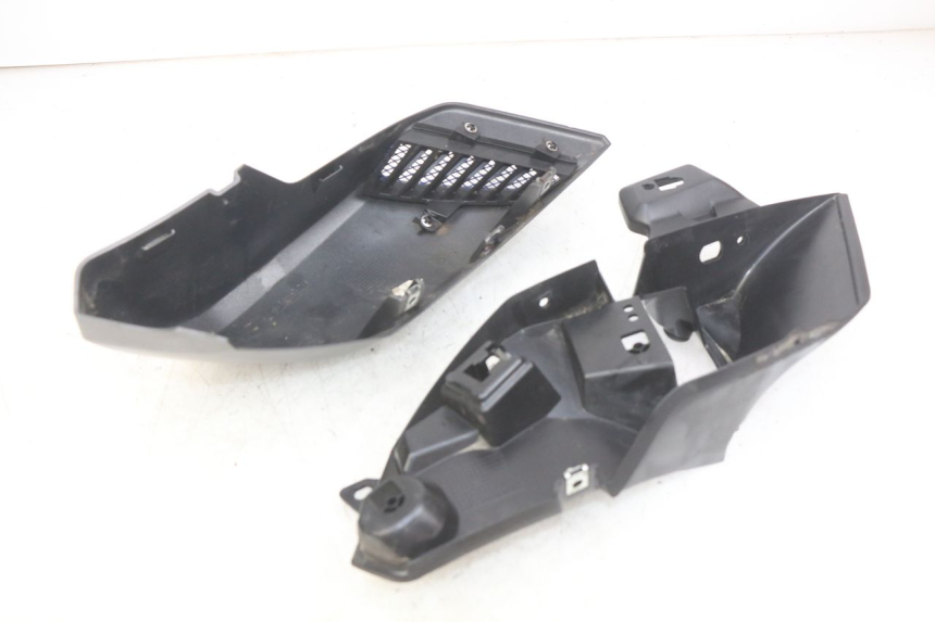 photo de LEFT FRONT SIDE PANEL YAMAHA MT ABS 125 (2014 - 2018)