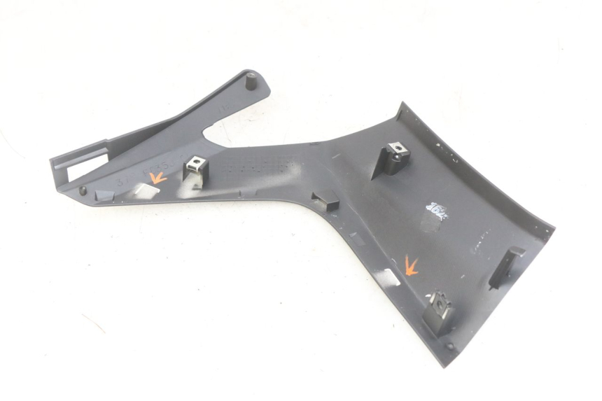 photo de LEFT FRONT SIDE PANEL YAMAHA X-MAX XMAX 125 (2010 - 2014)