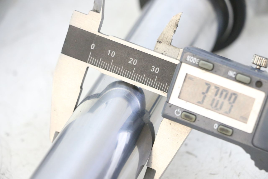 photo de FORKS LEG PEUGEOT CITYSTAR 50 (2013 - 2017)