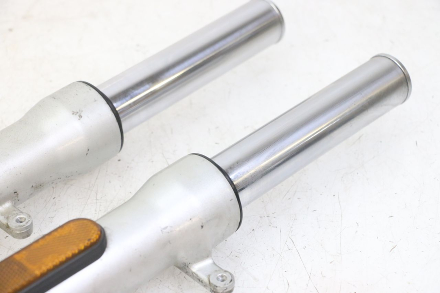 photo de FORKS LEG PEUGEOT CITYSTAR 50 (2013 - 2017)
