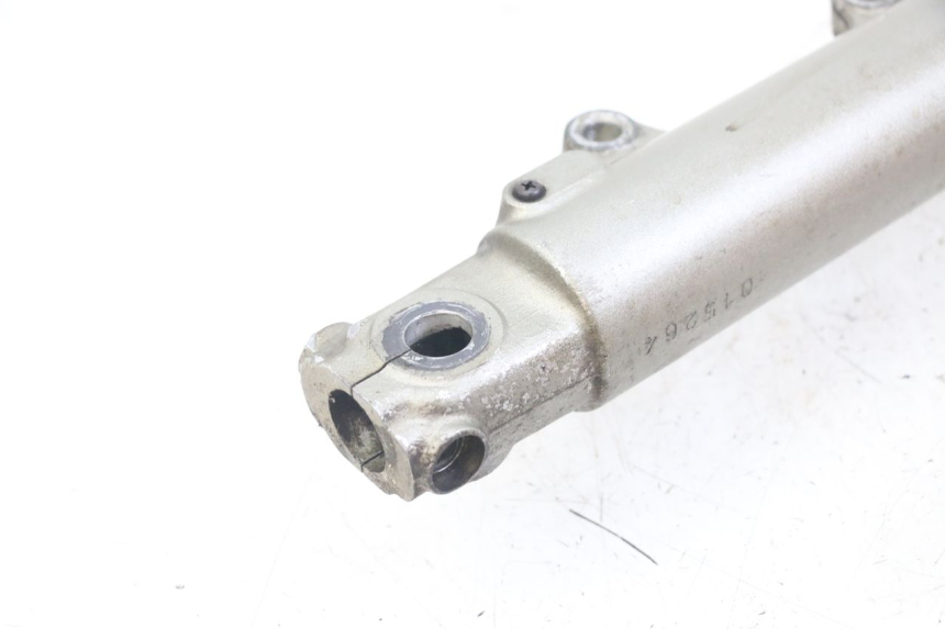 photo de RIGHT FORK TUBE YAMAHA FJ 3CX 1200 (1986 - 1996)