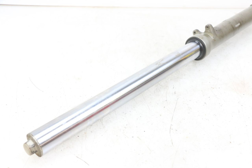 photo de RIGHT FORK TUBE YAMAHA FJ 3CX 1200 (1986 - 1996)