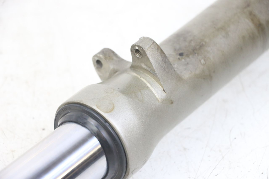 photo de RIGHT FORK TUBE YAMAHA FJ 3CX 1200 (1986 - 1996)