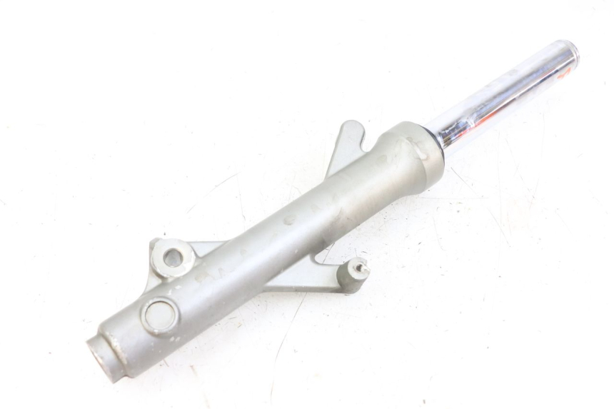 photo de RIGHT FORK TUBE YAMAHA YP MAJESTY 125 (2002 - 2006)