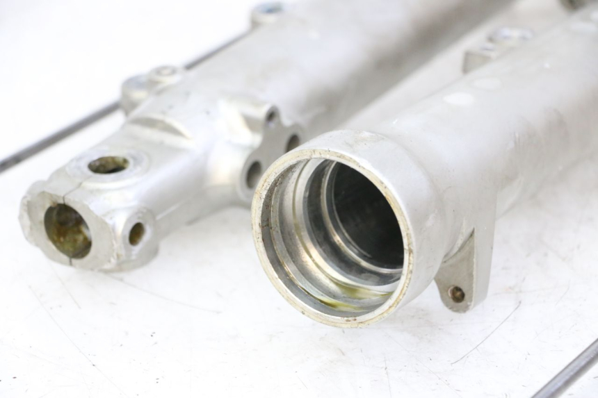 photo de FORKS LEG YAMAHA FJ 36Y 1100 (1984 - 1985)