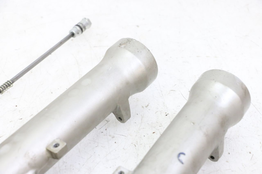photo de FORKS LEG YAMAHA FJ 36Y 1100 (1984 - 1985)