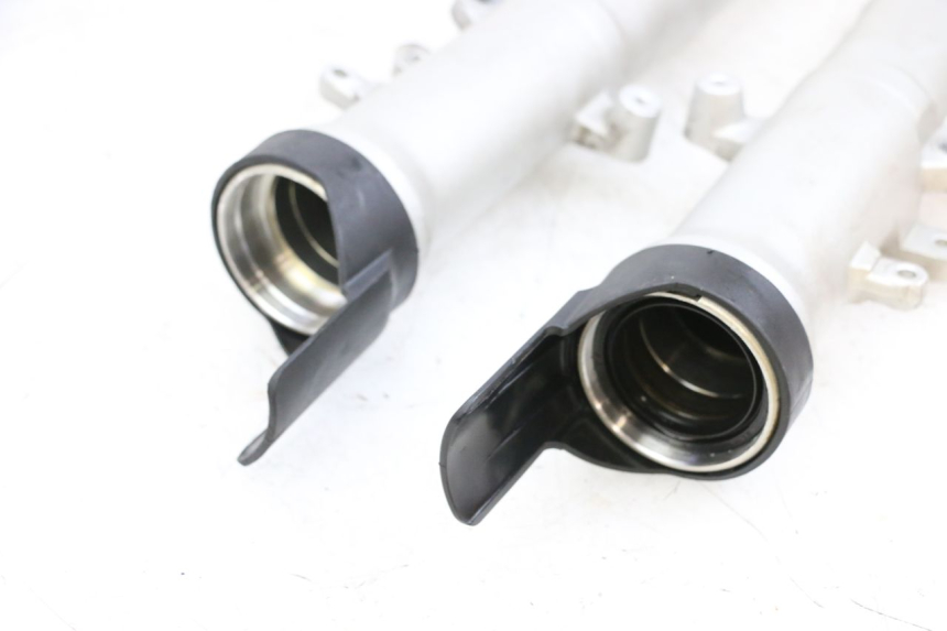 photo de FORKS LEG YAMAHA FJR ABS 1300 (2006 - 2012) - Surface and material condition