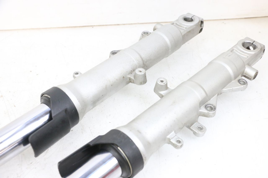photo de FORKS LEG YAMAHA FJR ABS 1300 (2006 - 2012) - Alternative perspective