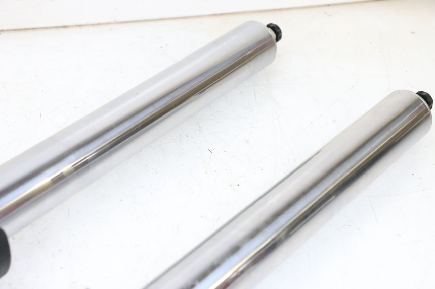 photo de FORKS LEG YAMAHA FJR ABS 1300 (2006 - 2012) - Fixing points details