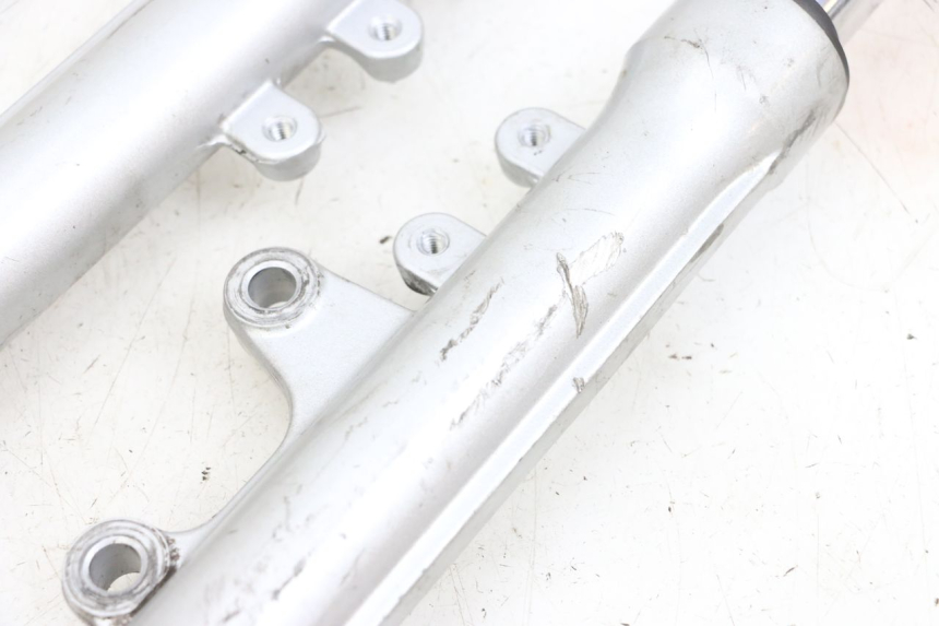 photo de FORKS LEG MBK FLIPPER 115 (2013 - 2017) - Surface and material condition