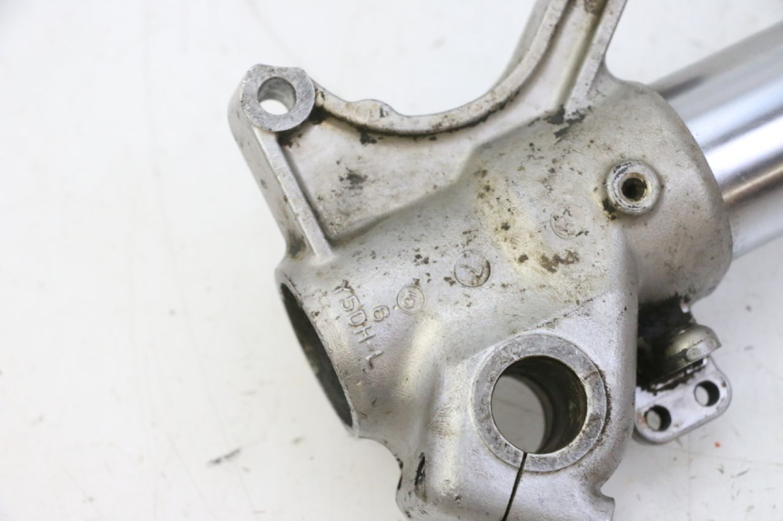 photo de LEFT FORKS LEG YAMAHA YZ 125 (1998 - 2005)