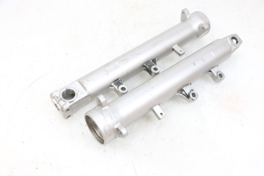 photo de FORKS LEG SUZUKI GSF N BANDIT 600 (1996 - 1999) - Fixing points details