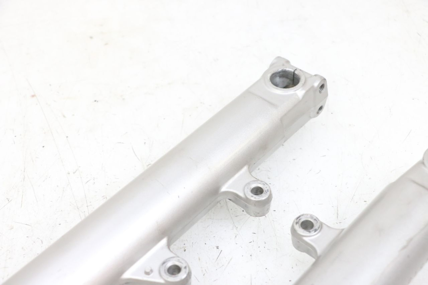 photo de FORKS LEG SUZUKI GSF N BANDIT 600 (1996 - 1999) - Checked used part