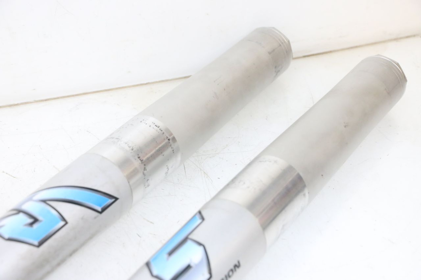 photo de FORKS LEG KAWASAKI KXF KX-F 250 (2017 - 2019) - High-resolution close-up