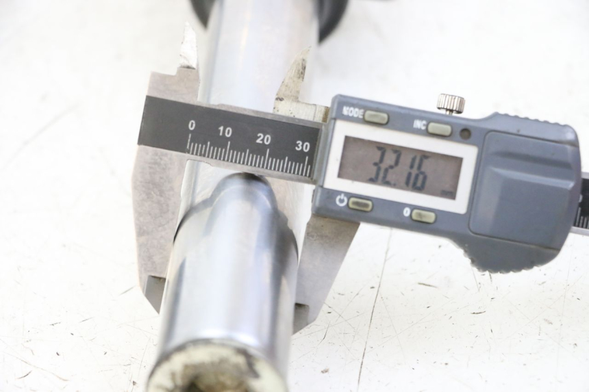 photo de FORKS LEG LIGIER PULSE 3 1 (2014 - 2020)