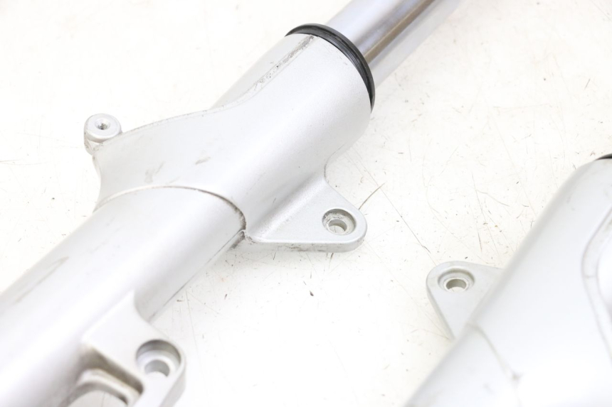 photo de FORKS LEG MOTO GUZZI NORGE 8V GT 1200 (2011 - 2016)