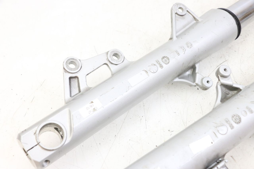 photo de FORKS LEG MOTO GUZZI NORGE 8V GT 1200 (2011 - 2016)