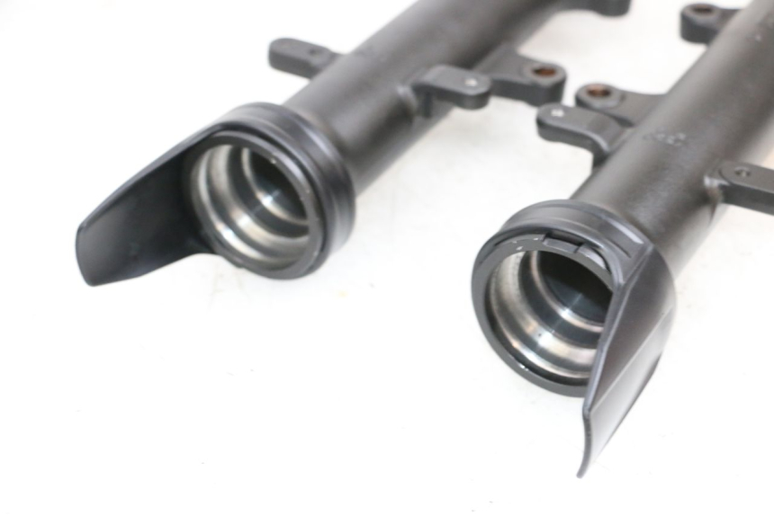 photo de FORKS LEG YAMAHA MT-07 MT07 ABS 700 (2018 - 2020) - Fixing points details