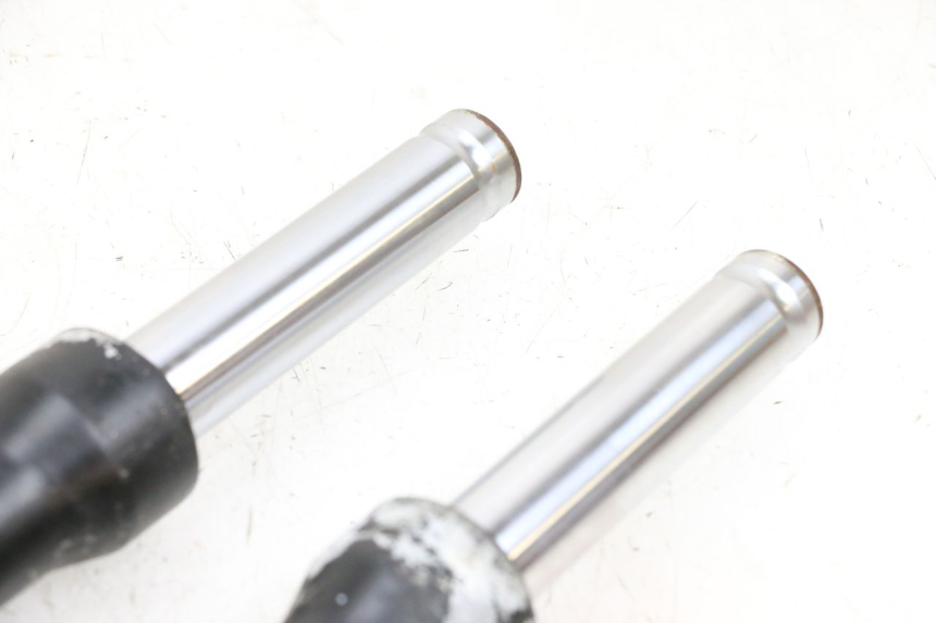 photo de FORKS LEG JM MOTORS OLDIES GT 4T 50 (2018 - 2025) - Fixing points details