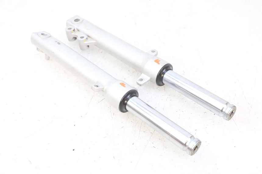photo de FORKS LEG PEUGEOT KISBEE 4T 50 (2010 - 2017)