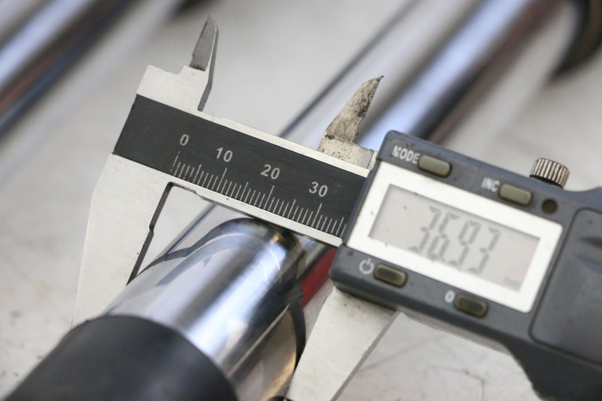 photo de FORKS LEG BMW R GS 1250 (2021 - 2024) - Component detail