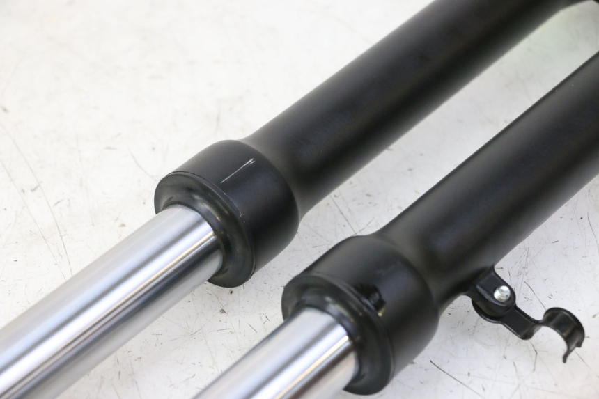 photo de FORKS LEG APOLLO RFZ 125