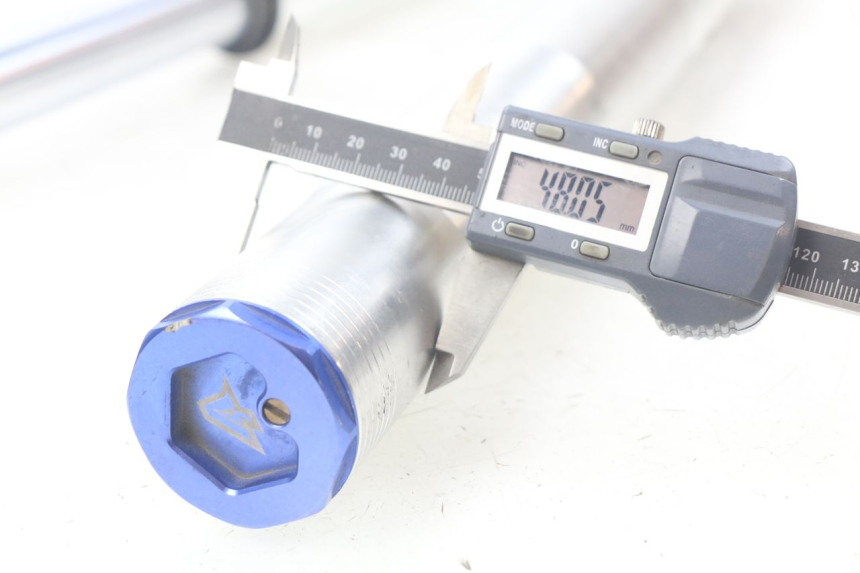 photo de FORK TUBE APOLLO RXF 125