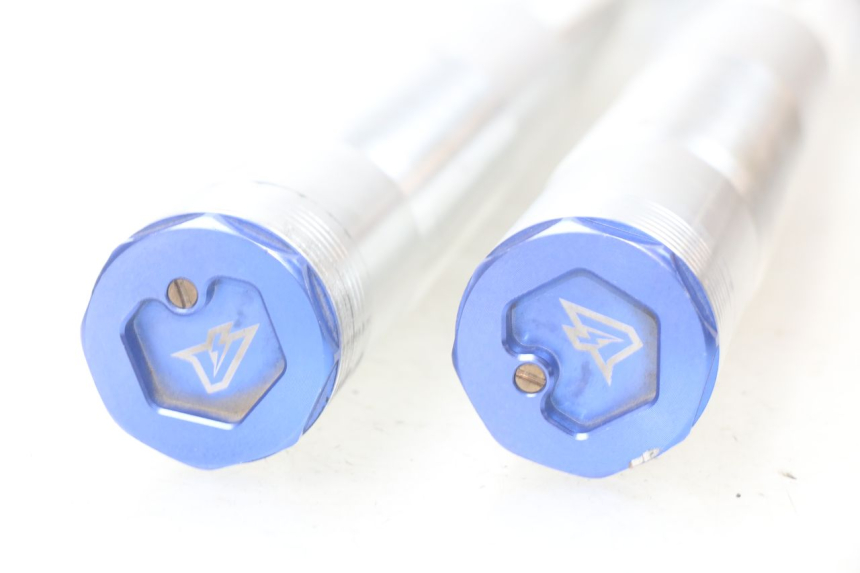 photo de FORK TUBE APOLLO RXF 125