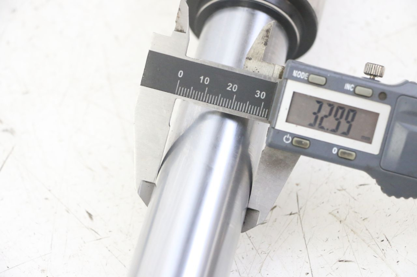 photo de FORK TUBE APOLLO RXF 125