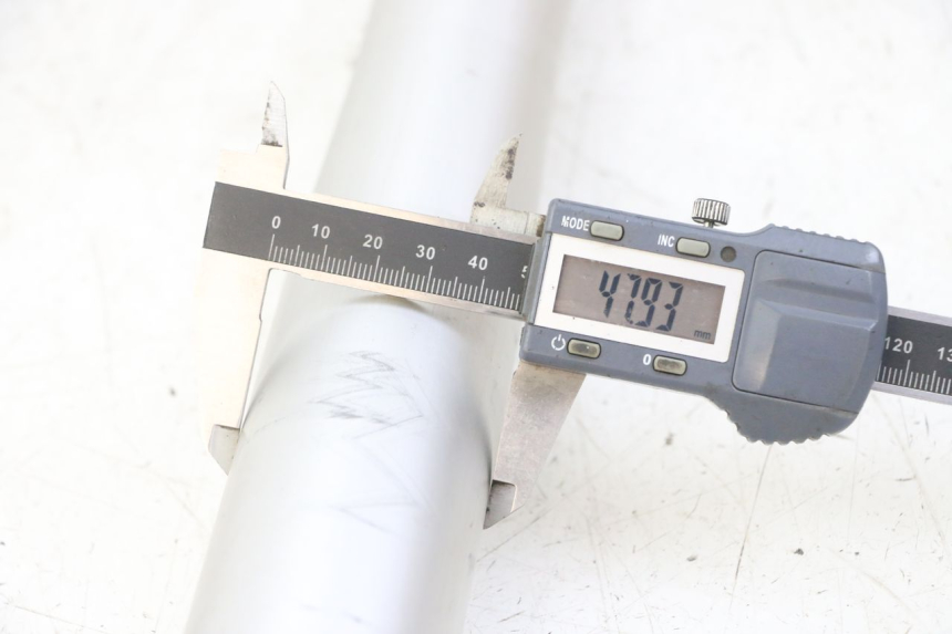 photo de FORK TUBE APOLLO RXF 125