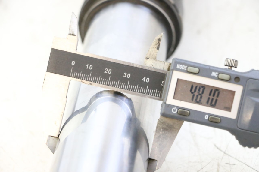 photo de FORKS LEG KTM SUPERENDURO R 950 (2005 - 2009)
